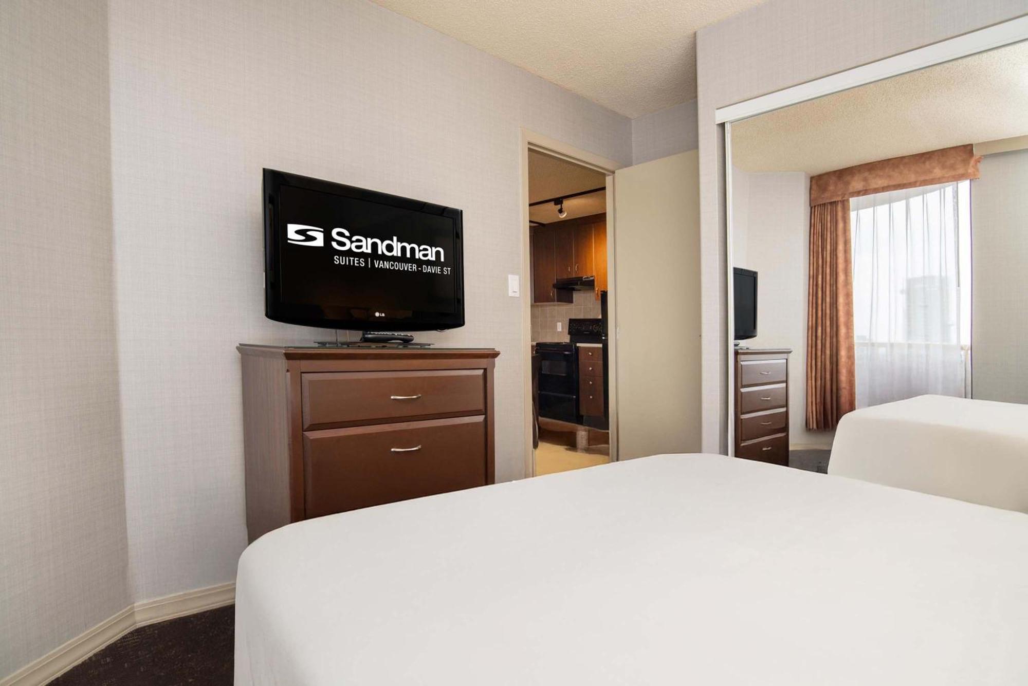 Sandman Suites Vancouver On Davie Exterior foto